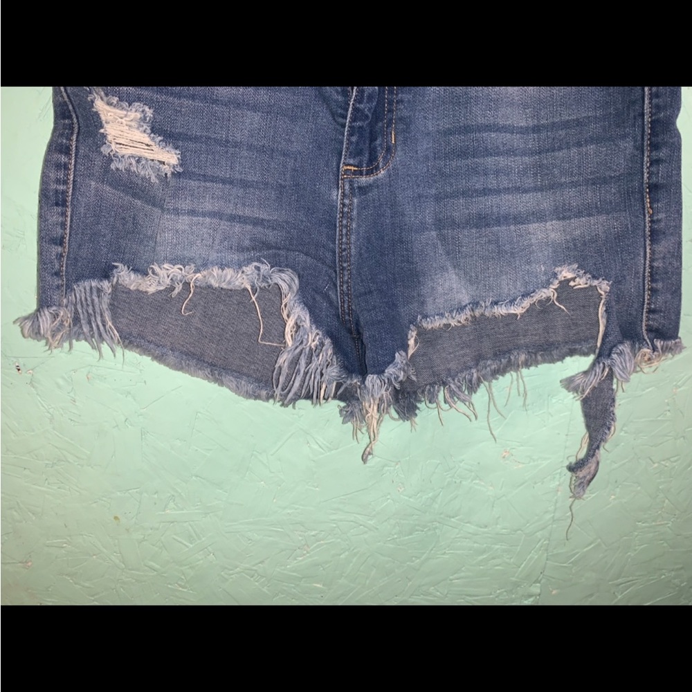 Cello Jean Shorts - Picture 2 of 9